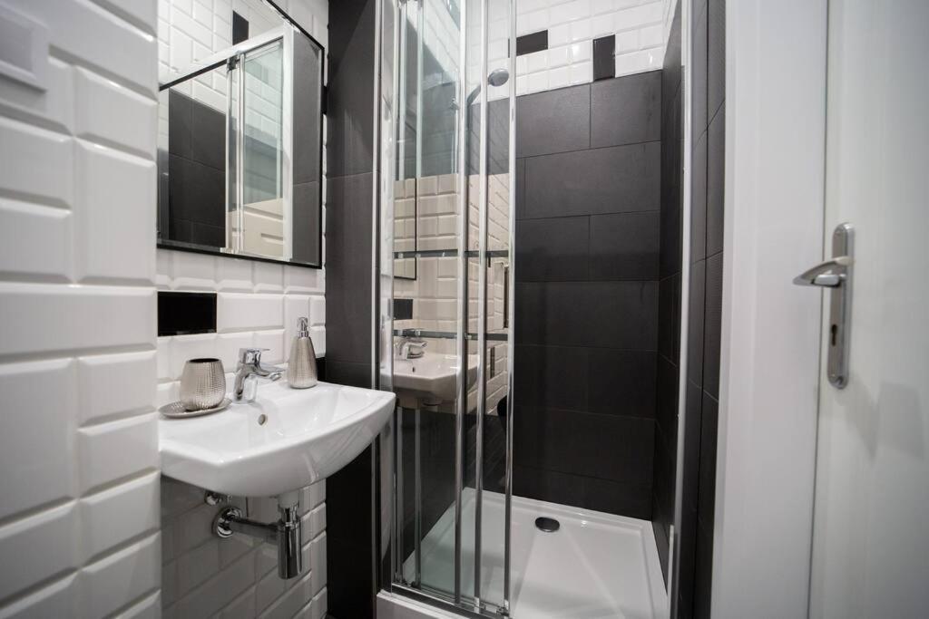 Alton Aleje Apartment 3 ワルシャワ エクステリア 写真